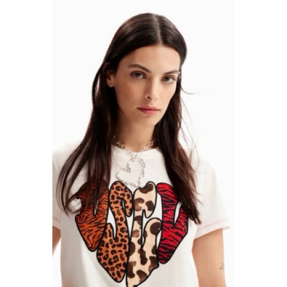 NWT Desigual Animal Patch Heart DSGL White Short Sleeve Tee
